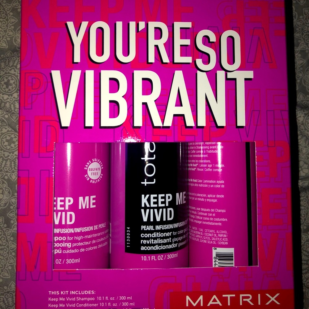 Keep me vivid hair set
